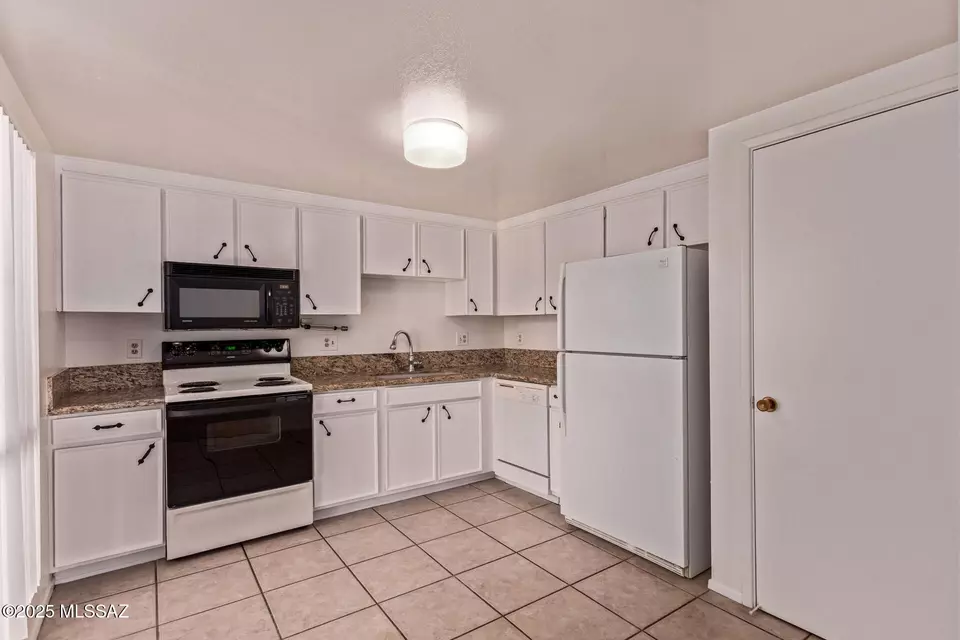 Kitchen - 455 S Camino Seco, Tucson, AZ 85710 photo 1 of 3