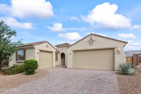 7814 S Expedition Dr, Tucson, AZ 85747