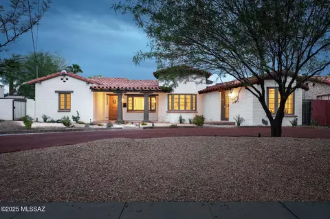 2424 E 8th St, Tucson, AZ 85719
