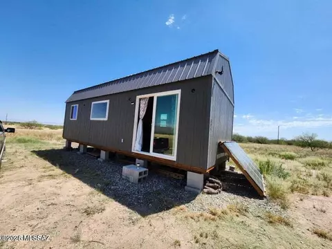805 W Knox St, Pearce, AZ 85625