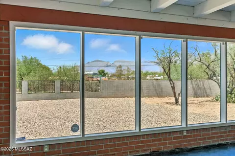 240 E Limberlost Dr, Tucson, AZ 85705 photo 5