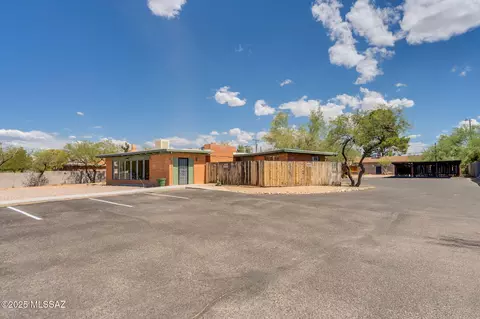 240 E Limberlost Dr, Tucson, AZ 85705 photo 2