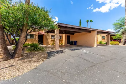 7851 E Waverly St, Tucson, AZ 85715