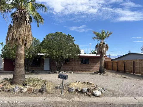 6251 E 20th St, Tucson, AZ 85711
