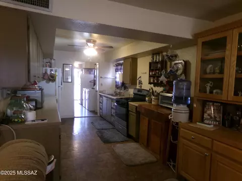 Kitchen - 386 N Curtis Ave, Willcox, AZ 85643 photo 1 of 5