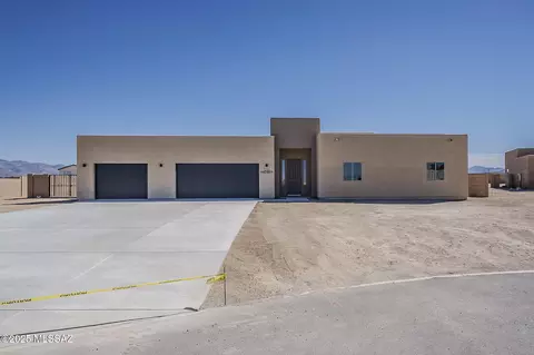 1216 N Range Rider Pl, Vail, AZ 85641