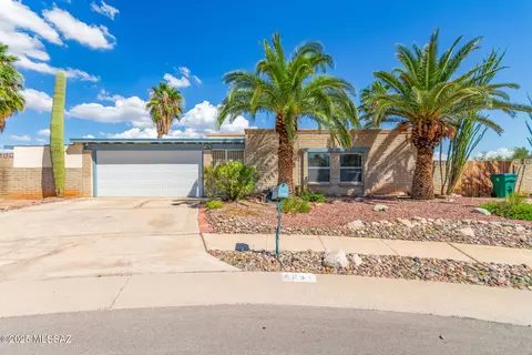 7810 N Nicole Pl, Tucson, AZ 85741