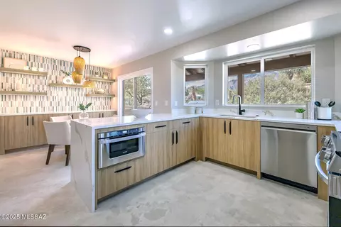 5332 N Fort Yuma Trl, Tucson, AZ 85750
