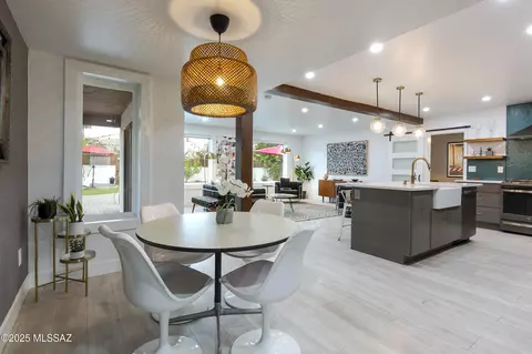 Dining - 4432 E Burns St, Tucson, AZ 85711 photo 1 of 2