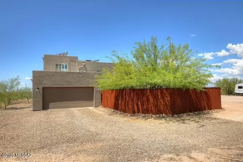 Exterior - 13790 E Fire Dancer Rd, Vail, AZ 85641 photo 5 of 7
