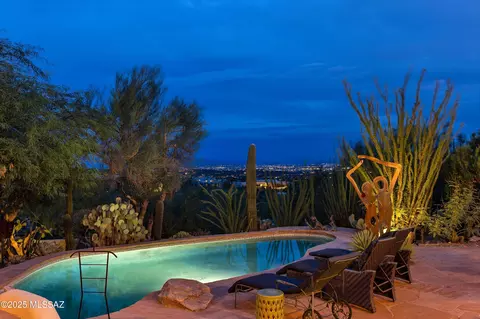 6230 N Paseo Zaldivar, Tucson, AZ 85750