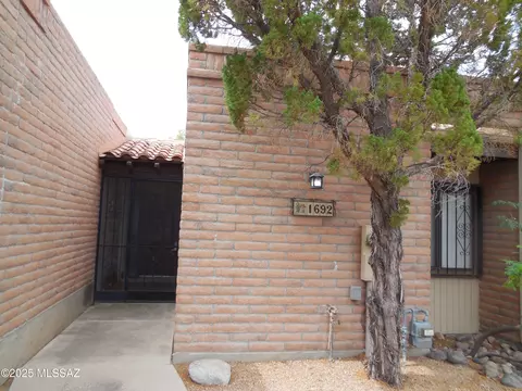 1692 W Dalehaven Cir, Tucson, AZ 85704