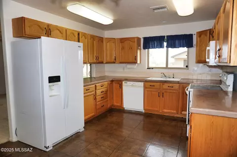 1021 E Geneva St, Pearce, AZ 85625 photo 15