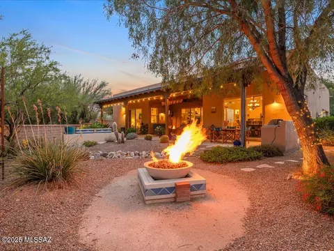 10638 E Seven Generations Way, Tucson, AZ 85747 photo 2