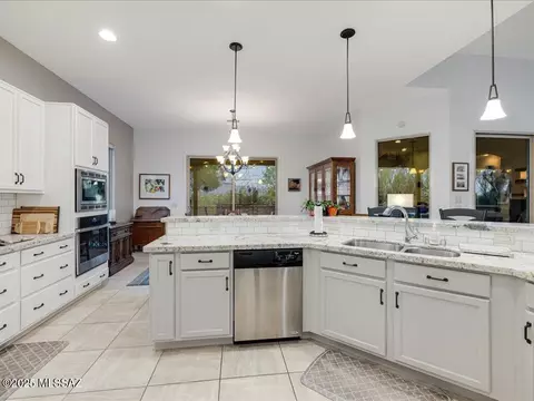 10638 E Seven Generations Way, Tucson, AZ 85747 photo 4