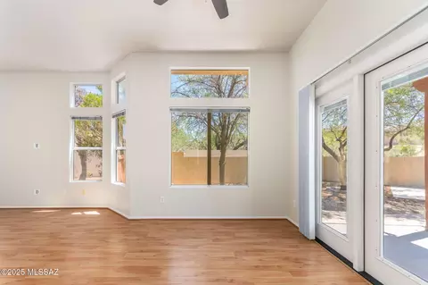 10380 E Rushlight Dr, Tucson, AZ 85748 photo 9
