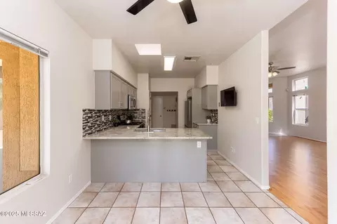 10380 E Rushlight Dr, Tucson, AZ 85748 photo 14