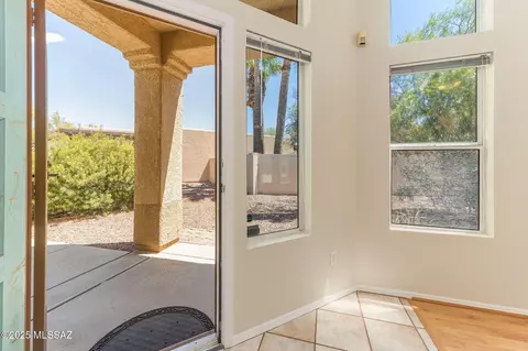10380 E Rushlight Dr, Tucson, AZ 85748 photo 6