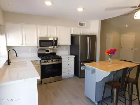 Kitchen - 1151 E Haystack Dr, Oro Valley, AZ 85755 photo 2 of 2