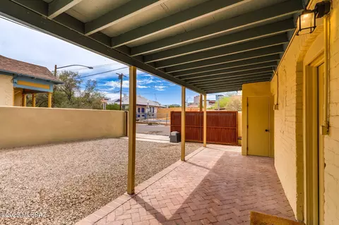 Exterior - 426 E 9th St, Tucson, AZ 85705 photo 5 of 6