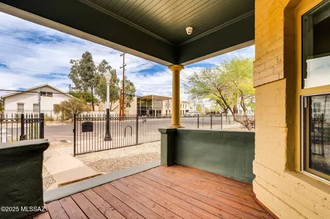 Exterior - 426 E 9th St, Tucson, AZ 85705 photo 4 of 6