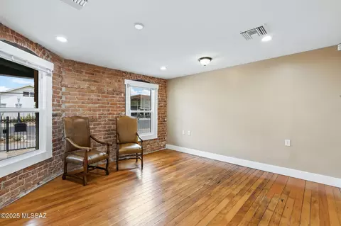 Living - 426 E 9th St, Tucson, AZ 85705 photo 1 of 1