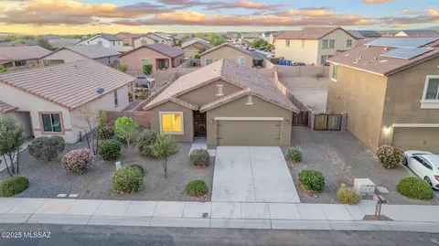 11358 W Folsom Point Dr, Marana, AZ 85658