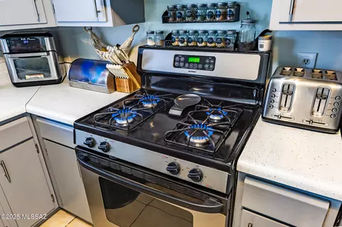 Kitchen - 861 E Pomerene Rd, Benson, AZ 85602 photo 4 of 4