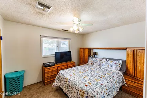 Bedroom - 861 E Pomerene Rd, Benson, AZ 85602 photo 4 of 7