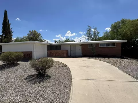 7418 E Princeton Dr, Tucson, AZ 85710