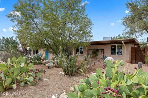 Exterior - 8125 E Baker Dr, Tucson, AZ 85710 photo 2 of 6