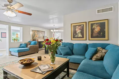 Living - 8125 E Baker Dr, Tucson, AZ 85710 photo 3 of 8