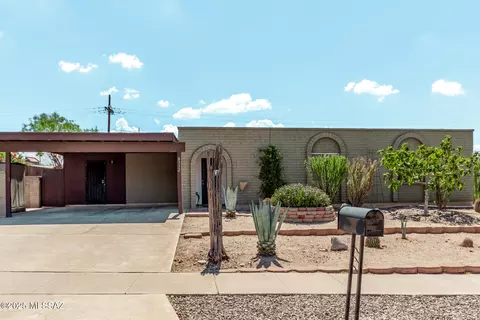 8332 E Beverly St, Tucson, AZ 85710