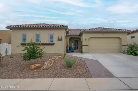 822 N Camino Cerro Morado, Green Valley, AZ 85614
