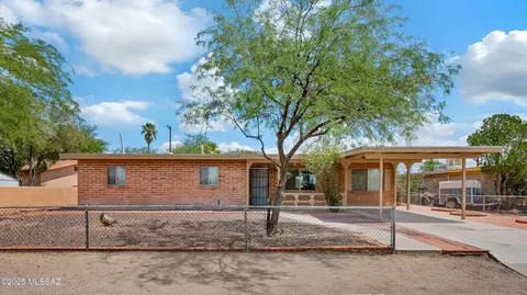 6713 S Lundy Ave, Tucson, AZ 85756