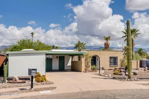 9085 E Bellevue St, Tucson, AZ 85715
