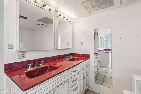 Bath - 9085 E Bellevue St, Tucson, AZ 85715 photo 5 of 7