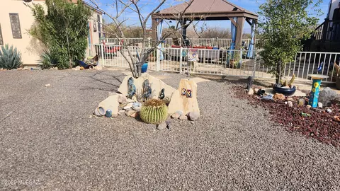33 S Gray Hawk Loop, Benson, AZ 85602 photo 3