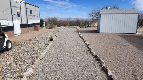 33 S Gray Hawk Loop, Benson, AZ 85602 photo 10