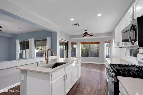 7181 W Dimming Star Dr, Tucson, AZ 85743