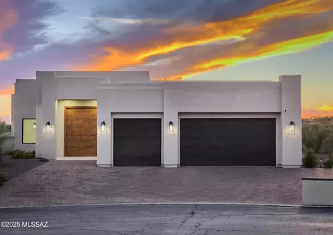 10327 N Derrio Canyon Pl, Oro Valley, AZ 85742