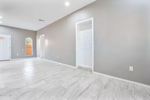4839 E Baker St, Tucson, AZ 85711 photo 4