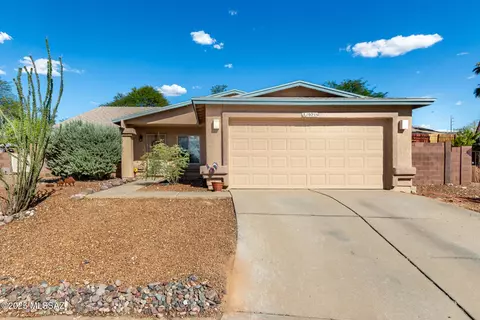10255 E Circle Pines Dr, Tucson, AZ 85748