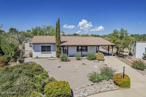 316 S Abrego Dr, Green Valley, AZ 85614