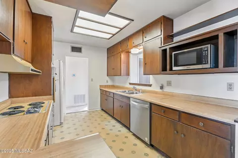 Kitchen - 834 E Silver St, Tucson, AZ 85719 photo 2 of 4