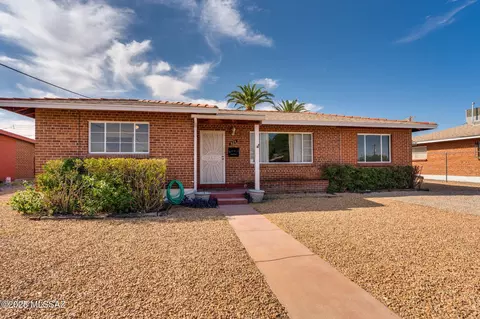 Exterior - 834 E Silver St, Tucson, AZ 85719 photo 3 of 9