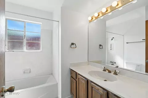 Bath - 834 E Silver St, Tucson, AZ 85719 photo 3 of 3