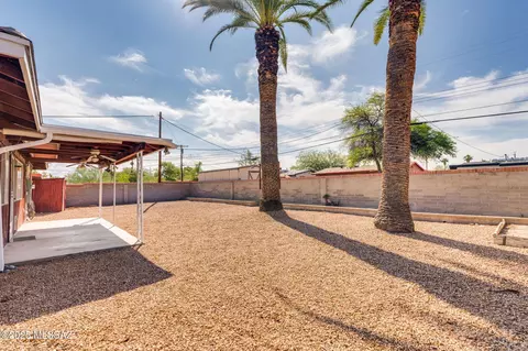 Exterior - 834 E Silver St, Tucson, AZ 85719 photo 6 of 9
