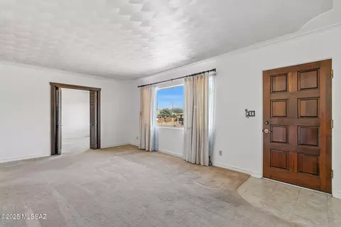 Living - 834 E Silver St, Tucson, AZ 85719 photo 1 of 5