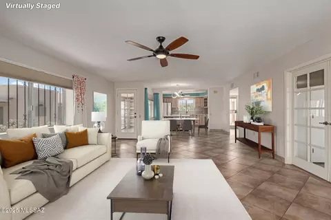 971 W Camino Guarina, Green Valley, AZ 85614